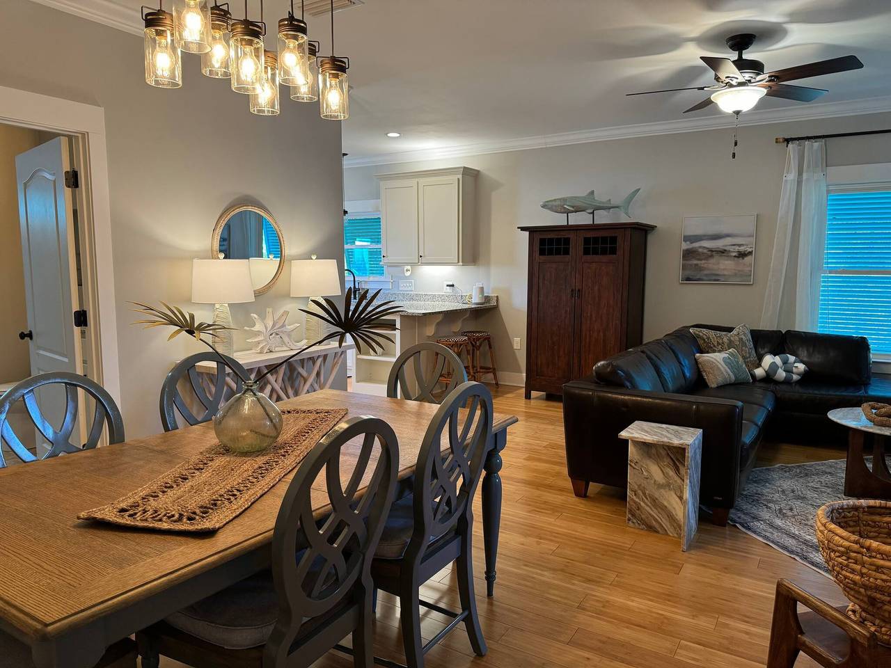 Entire apartment, 4005 Rookery 3 Sea Story with 2 pools beach access and lots of beach amenities in Fort Morgan, Mobile Bay