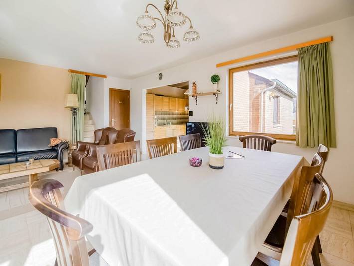 Location de vacances pour 8 personnes, avec jardin et terrasse à Marche-en-Famenne - 2