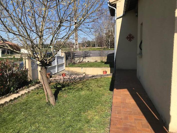 Chambre d’hôte pour 4 personnes, avec Balcon et Terrasse ainsi que Jardin et Vue dans Molandier