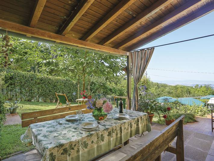 Location de vacances pour 8 personnes, avec terrasse et jardin à Montaione - 4