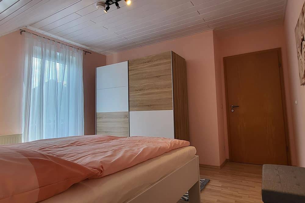 Ganze Wohnung, Gemütliche Ferienwohnung für 3 Personen, 10 Min. zum Bergischen Panoramasteig in Wiehl, Oberbergischer Kreis