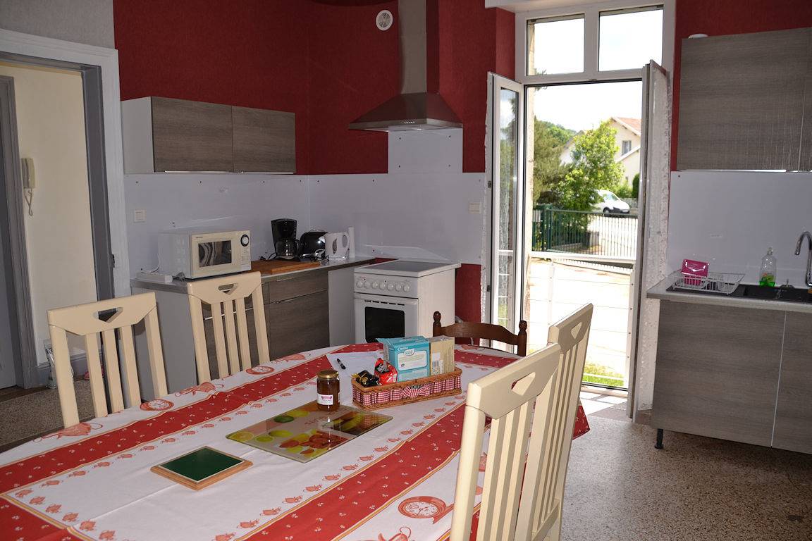 Gîte Chez la Marie, maison 5 chambres modulable 1 à 12 personnes in Épinal, Région d'Épinal