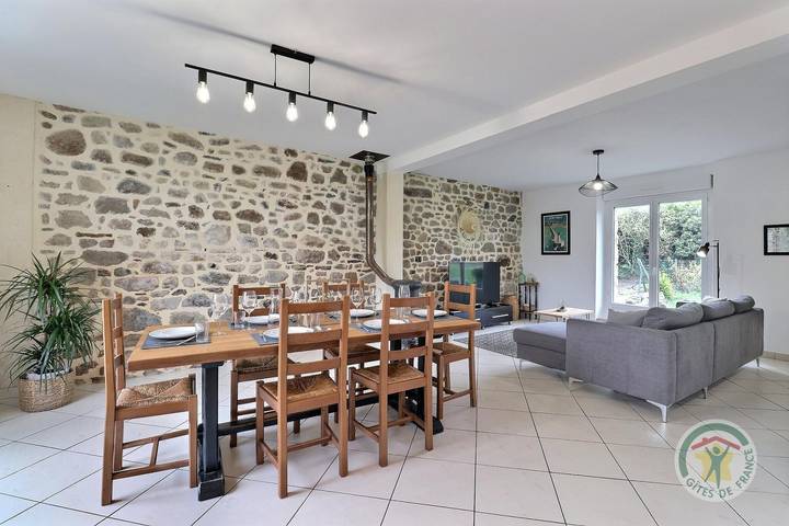 Gîte pour 6 personnes, avec jardin à Mont-Dol - 2