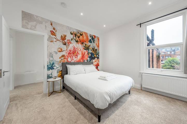 New Cricklewood Modern Home in Brent, Londra