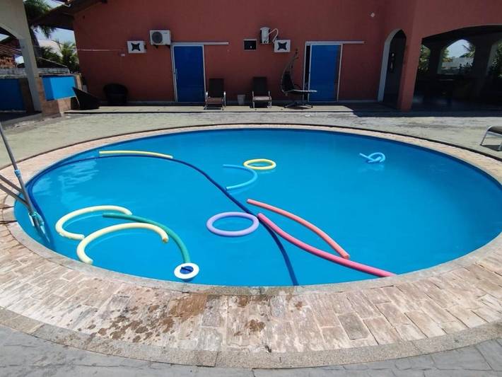 Casas e apartamentos de temporada para 14 pessoas, com piscina e jardim em Salinópolis