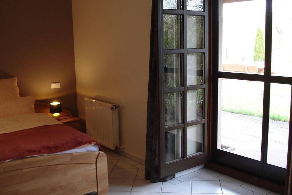 Ganze Wohnung, 6-Bett-Ferienwohnung Eifeltraum mit Sauna - Eifelferienhaus Miro in Steffeln, Vulkaneifel
