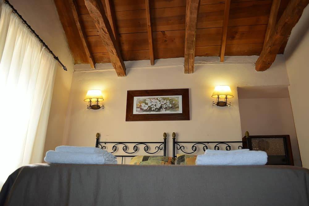 Rural houses in the province of Albacete. The Fragua in Alcaraz in Alcaraz, Sierra de Alcaraz