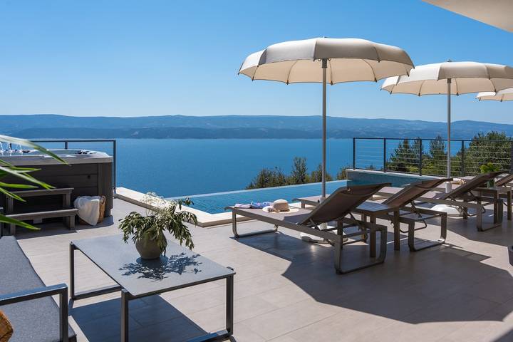 Seaview Villa Aria: Ein spektakulärer Rückzugsort mit 3 Schlafzimmern
 in Stanici, Omis-Riviera