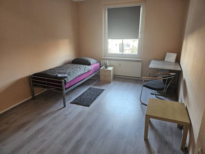 Ganze Ferienwohnung, Monteurwohnung an der Raffinerie Leuna 5 min zu Fuß in Leuna, Saale-Unstrut