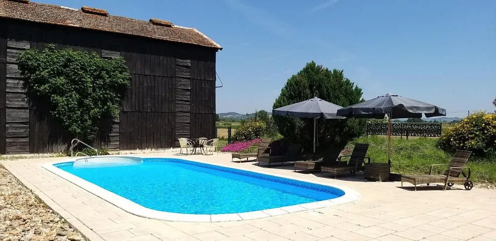 Casa de vacaciones para 4 personas, con piscina además de vistas y jardín - 1