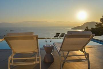 Villa mit pool für 4 Personen, mit Garten auf Skiathos