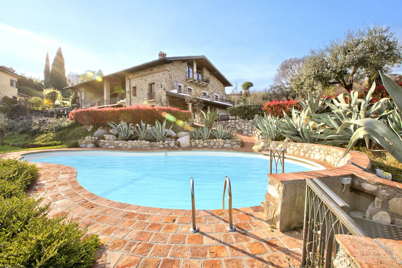 Ganze Wohnung, Agriturismo Apartm Fasanella heated pool in Padenghe sul Garda, Gardasee-Berge