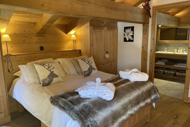 Gîte pour 8 personnes, avec sauna et jacuzzi ainsi que jardin et piscine dans Ayer (Anniviers) - 2