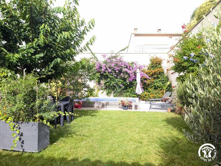 Casa de huéspedes para 6 personas, con jardín y piscina - 1