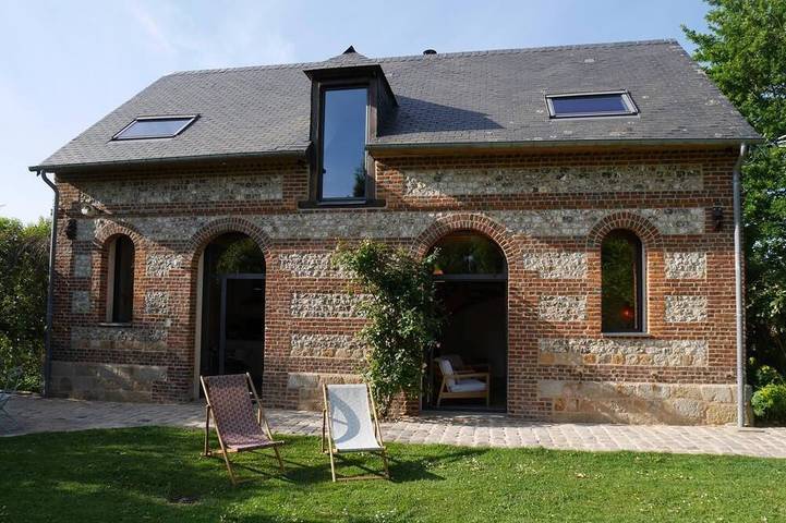 Gîte pour 6 personnes, avec terrasse et jardin dans Riville