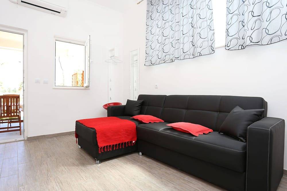 Ganze Wohnung, 1-Zimmer-Ferienwohnung mit Terrasse und Meerblick Mali Ston, Peljesac in Ston, Dubrovnik-Neretva