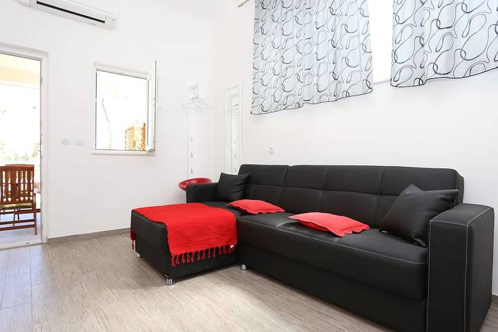 Ganze Wohnung, 1-Zimmer-Ferienwohnung mit Terrasse und Meerblick Mali Ston, Peljesac in Ston, Dubrovnik-Neretva