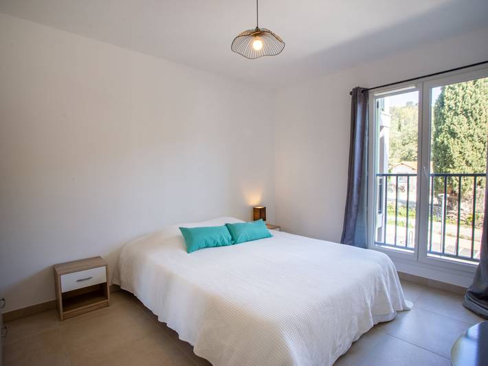 Gîte pour 4 personnes, avec vue ainsi que terrasse et jardin à Bormes-les-Mimosas - 4