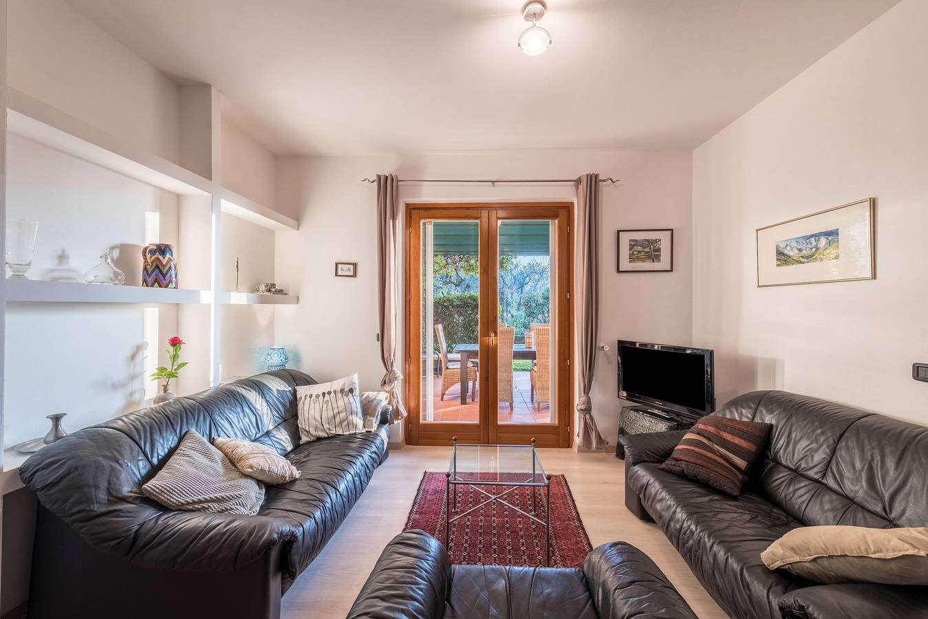 Entire apartment, Cosy Apartment "Gardasee Castion" with Garden, Shared Pool, A/C & Wi-Fi in Castion Veronese, Costermano sul Garda