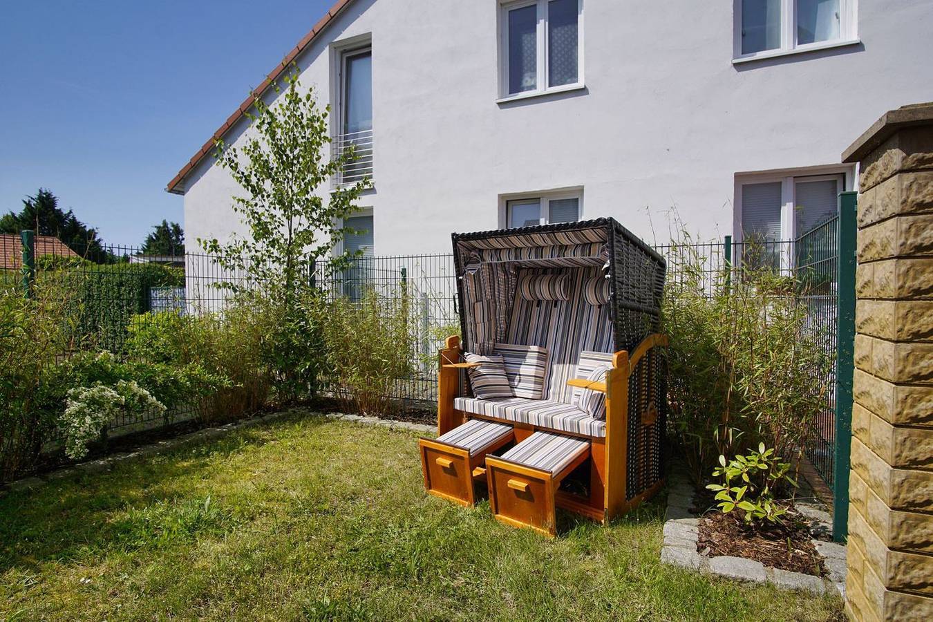 Entire apartment, Hafennahe 1-Raum-Ferienwohnung mit kleinem Garten - Haus Windland Fewo 24 in Wiek, Ruegen