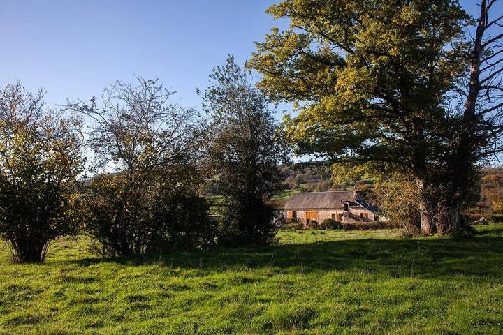 Location de vacances pour 6 personnes, avec terrasse et vue à Villapourçon - 3