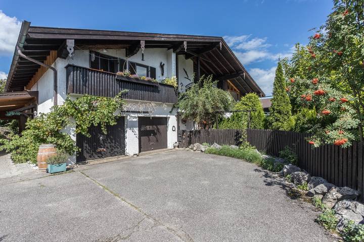 Ferienwohnung für 2 Personen, mit Balkon und Garten am Chiemsee