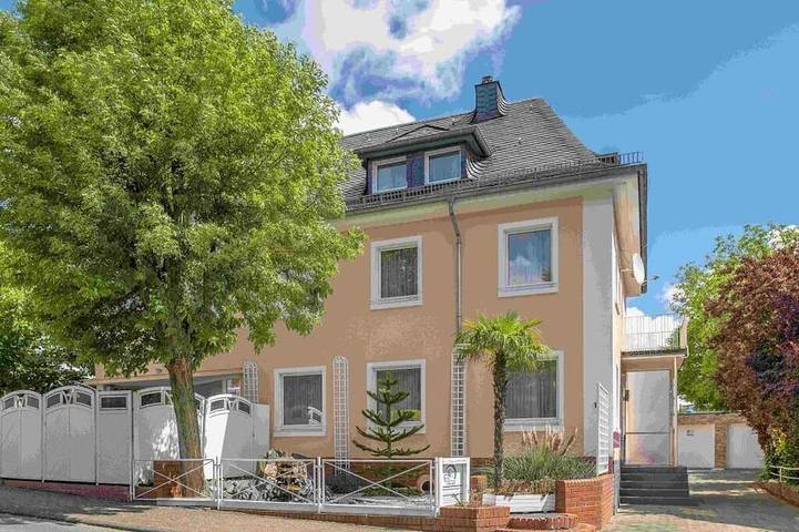 Ferienhaus für 14 Personen, mit Whirlpool und Sauna sowie Balkon, mit Haustier in Daun