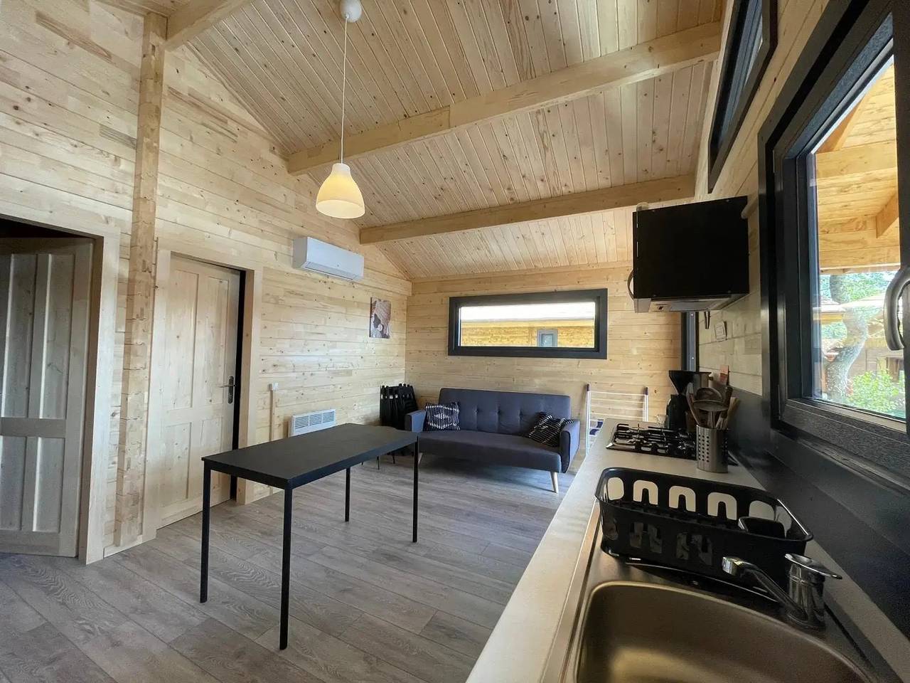 Zecamping 2* locatif Tv 26m2 2 pers in La Freissinouse, Gap region