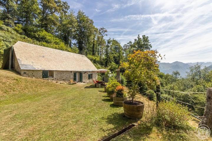 Gîte pour 6 personnes, avec jardin, animaux acceptés