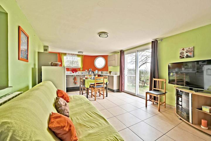 Appartement de vacances pour 5 personnes, avec piscine ainsi que terrasse et jardin en Ardèche - 2
