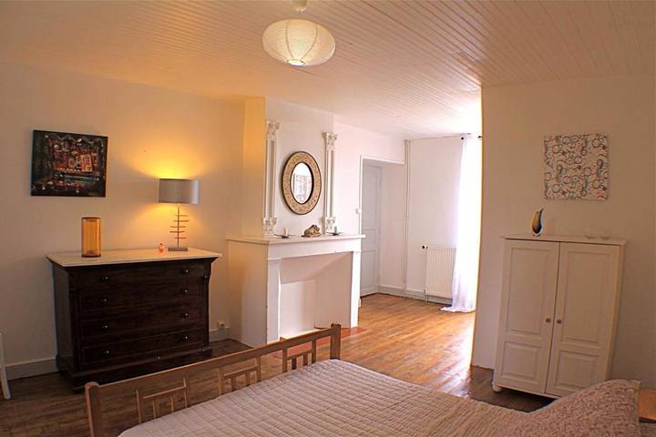 Maison d’hôte pour 2 personnes, avec piscine et jardin à Tourtrol