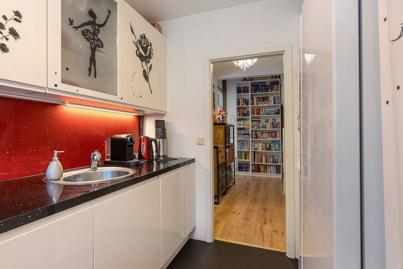 Vakantiewoning 'Rustig Berlin-Steglitz' met gemeenschappelijke tuin, balkon en wifi, foto 15