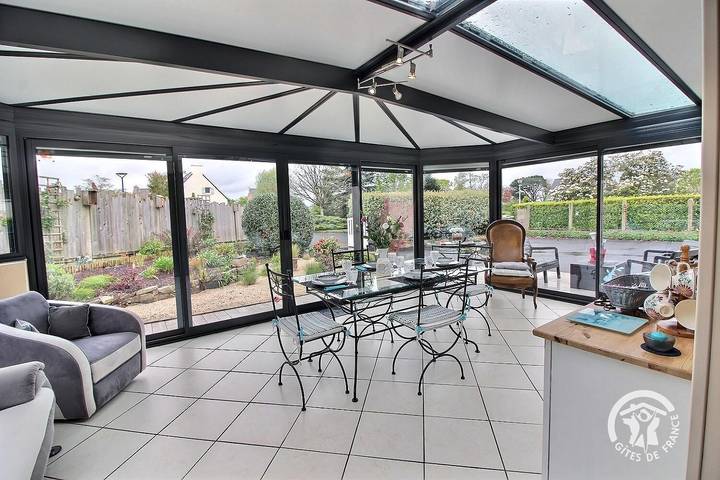 Gîte pour 4 personnes, avec Terrasse ainsi que Jardin et Vue à Louannec - 2
