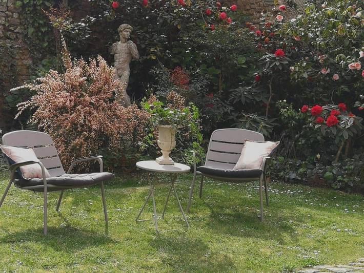 Gîte pour 2 personnes, avec vue ainsi que terrasse et jardin dans Office De Tourisme De Bayeux - 4