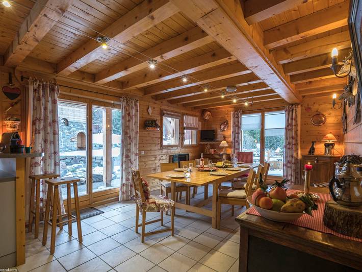 Gemütliches Chalet in La Tania - 10 Pers., Parkplatz, Ski-in/Ski-out in La Tania, La Perrière