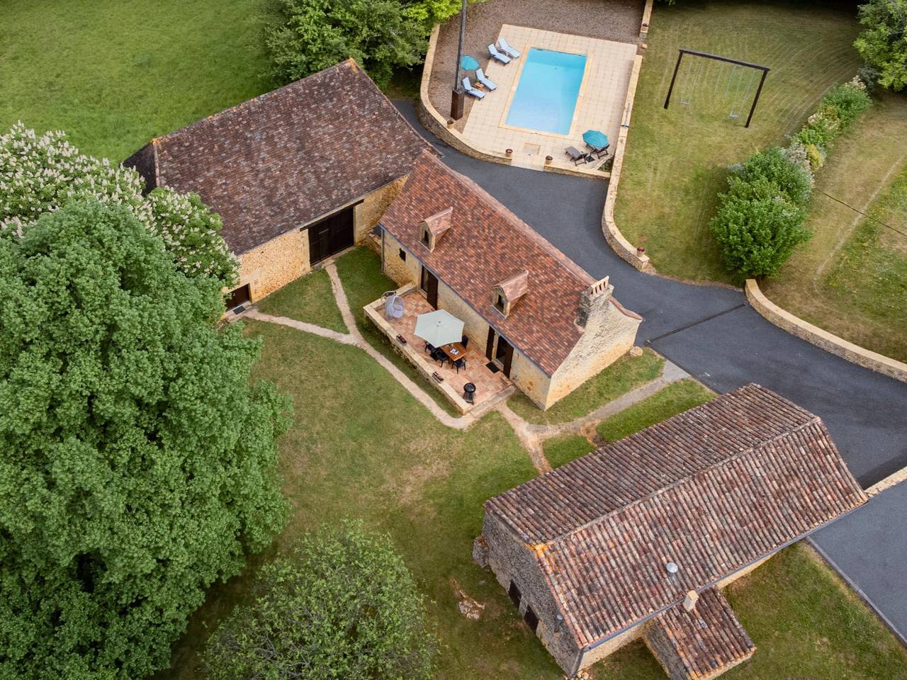 Gite située au calme, avec piscine et belle vue in Saint-Avit-Sénieur, Périgord Pourpre