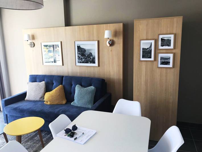 Gîte pour 4 personnes, avec sauna ainsi que piscine et balcon à Saint-Mandrier-sur-Mer