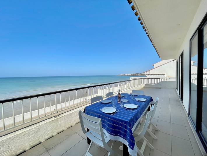 Location de vacances pour 8 personnes, avec terrasse dans Plage de La Parée