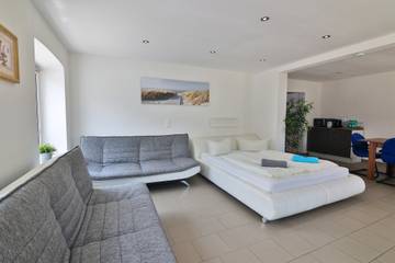 Ferienwohnung für 12 Personen, mit Ausblick und Seeblick sowie Garten in Lechbruck am See