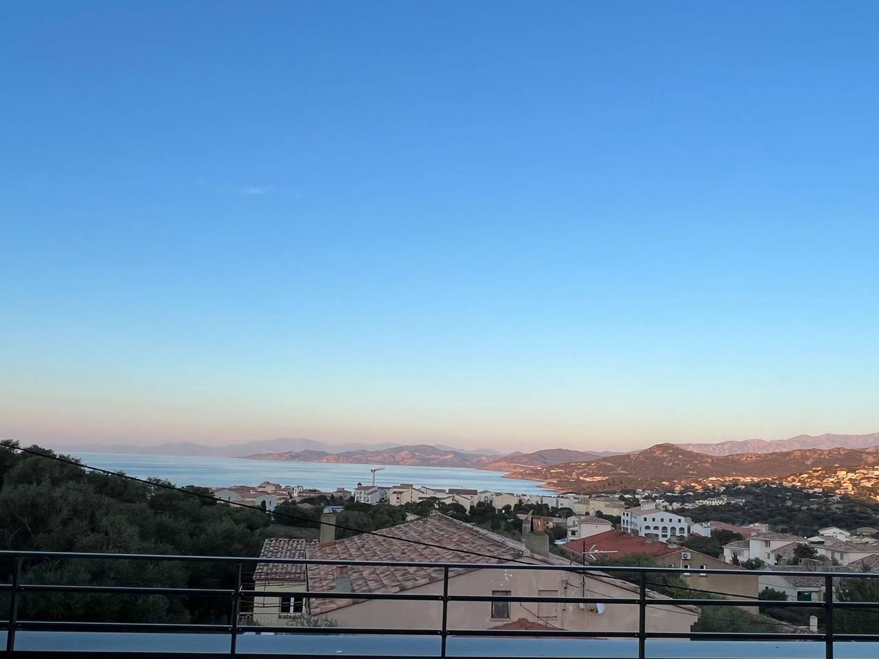 Appartement entier, Isula-. in L'Île-Rousse, Région de Calvi