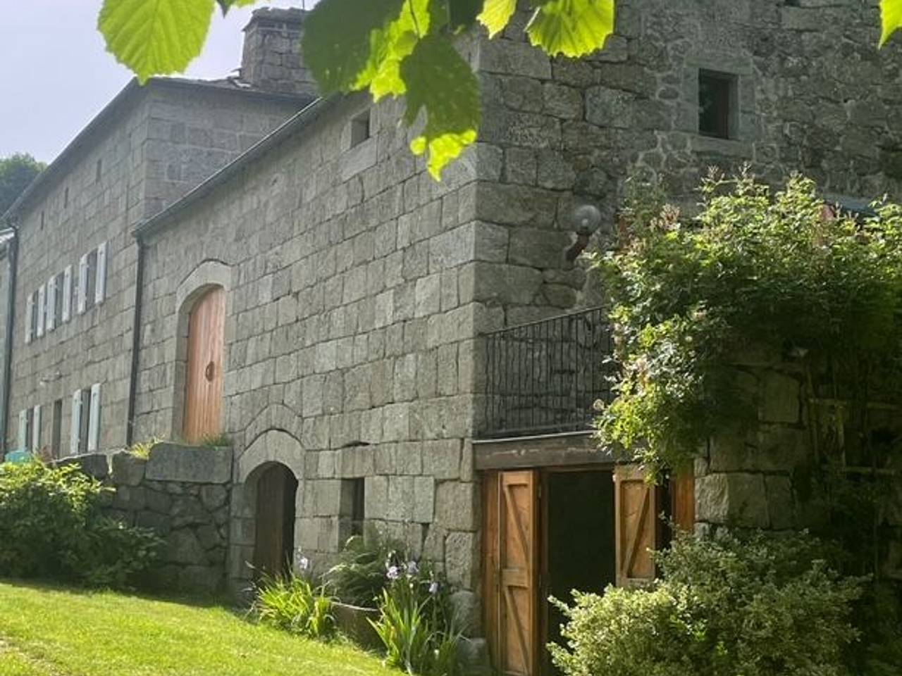 Charmante Maison en Granit Près de Tence in Tence, Haute-Loire
