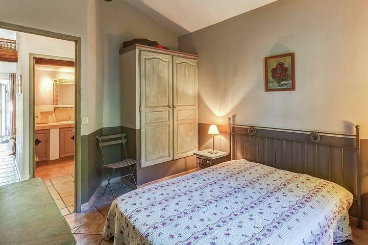 Gîte pour 4 personnes, avec piscine ainsi que jardin et terrasse, animaux acceptés dans le Luberon - 2
