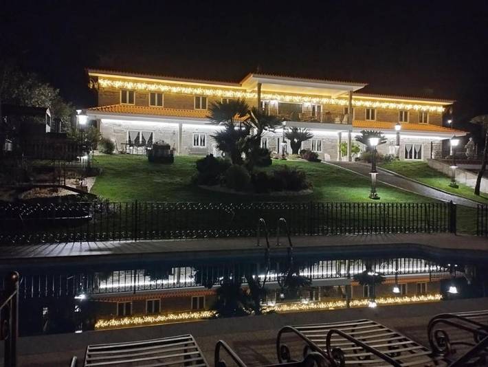 Location de vacances pour 2 personnes, avec jacuzzi ainsi que jardin et piscine dans Paços de Ferreira - 4