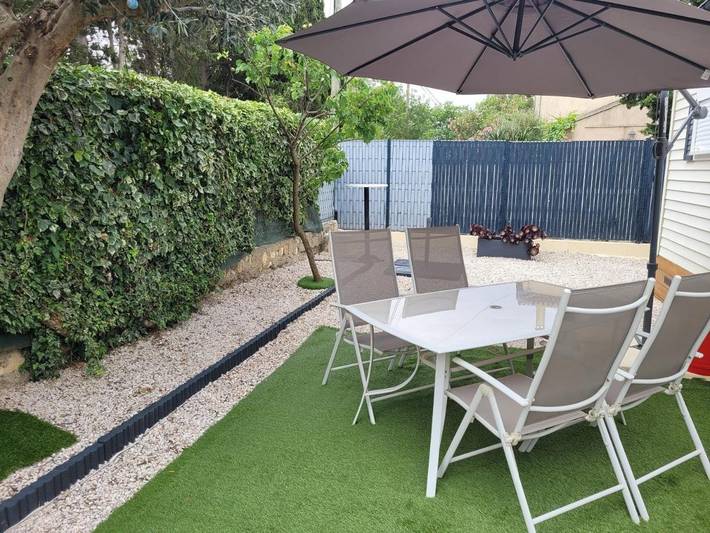 Location de vacances pour 4 personnes, avec jardin ainsi que vue et piscine, animaux acceptés à Sigean - 3