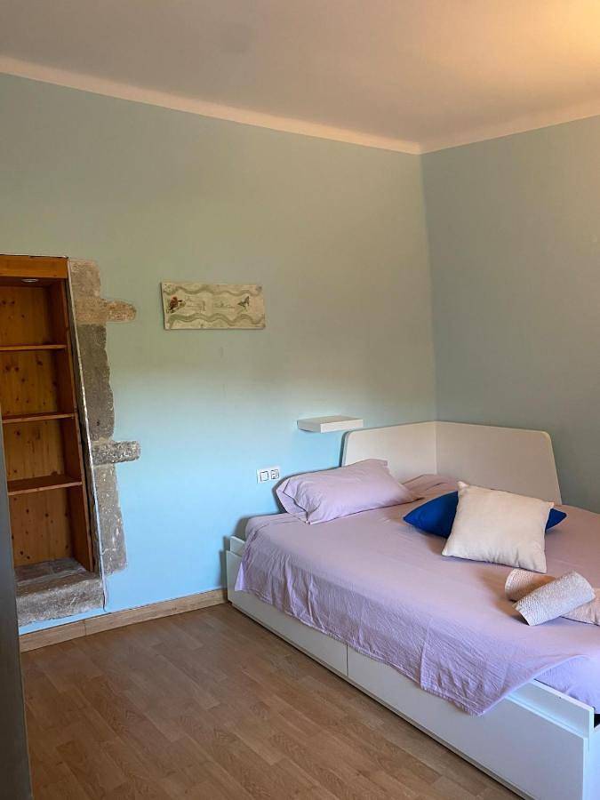 Charming village house for families & cyclists in Juià, Gironès