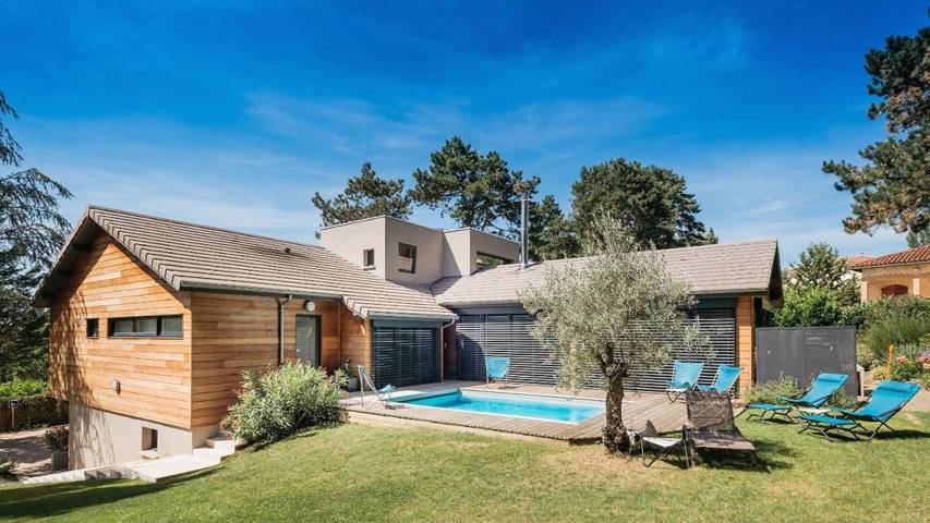 Chambre d’hôte pour 2 personnes, avec Terrasse ainsi que Jardin et Piscine à Limonest