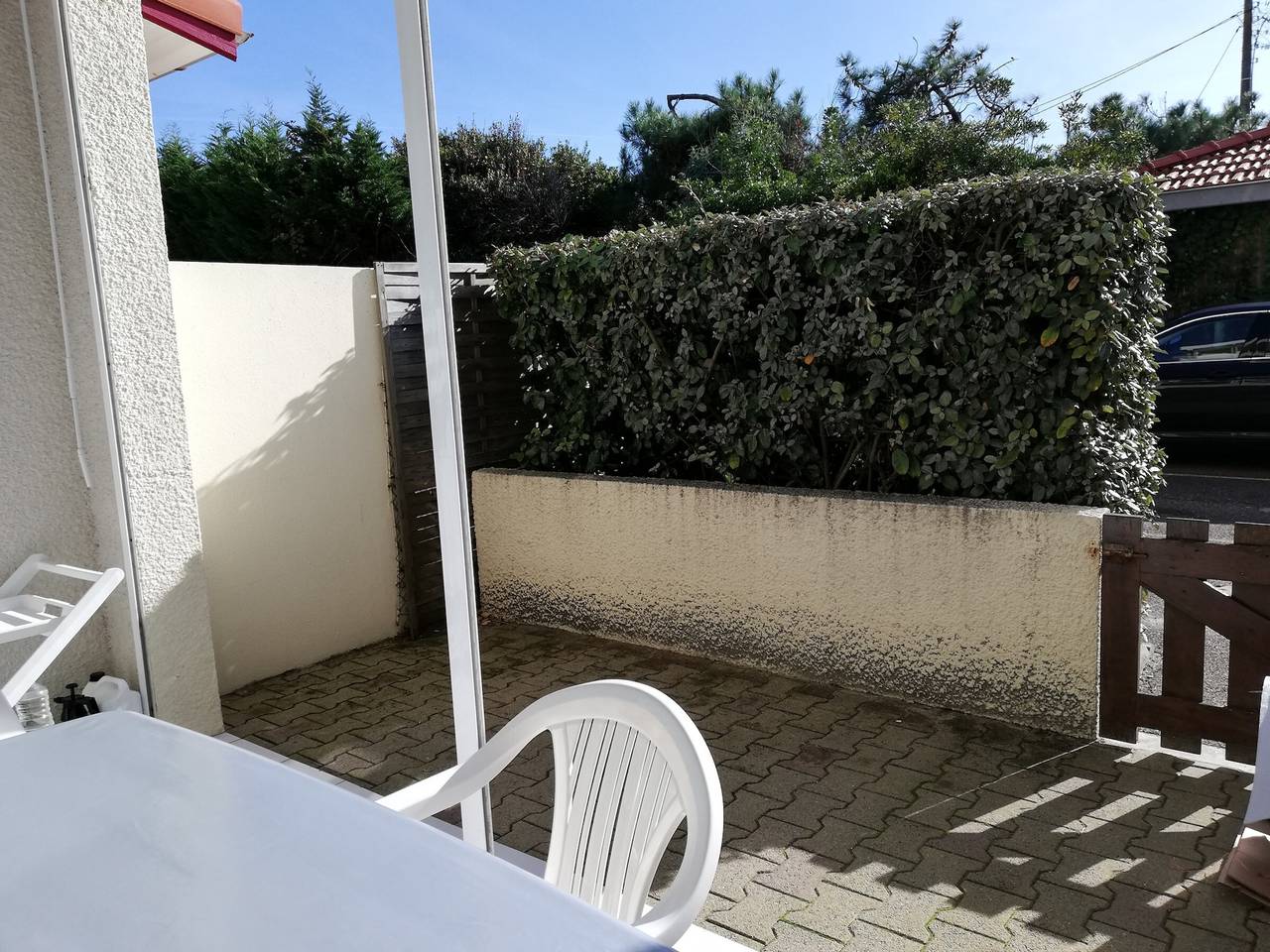 Entire studio, Cozy Studio Cabine, Steps from Beach and Shops, Sleeps 4, Terrace, No Parking, Cleaning Included in Biscarrosse Plage, Biscarrosse