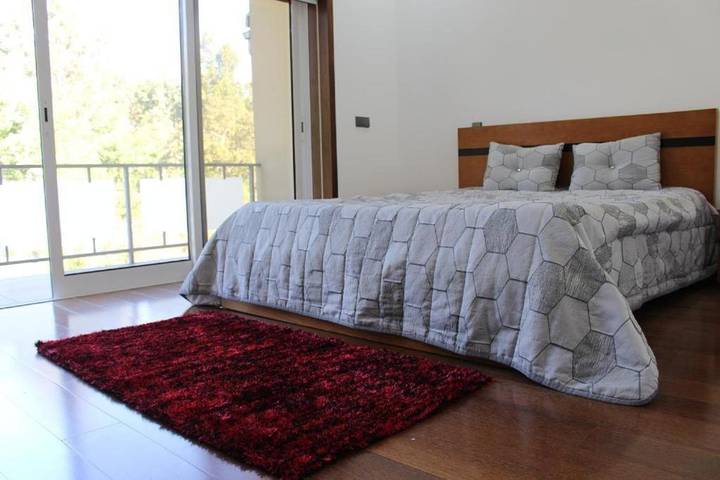 Location de vacances pour 14 personnes, avec vue ainsi que jardin et terrasse dans Alpendurada - 2