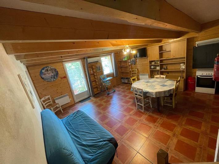 Gîte pour 6 personnes, avec jardin à Mont-Roc - 2
