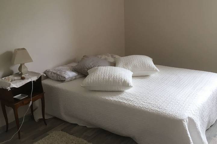 Gîte pour 8 personnes, avec terrasse à Saint-Gervais-sur-Roubion - 2